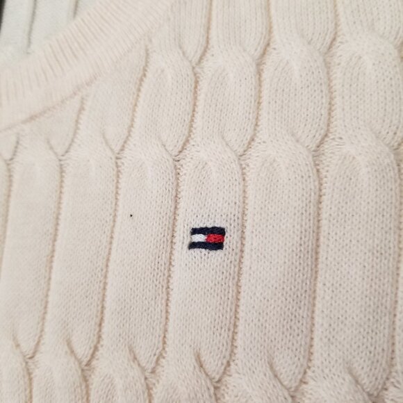 Tommy Hilfiger Women's Scoop Neck Cable Knit Pullover Sweater - Picture 3 of 6